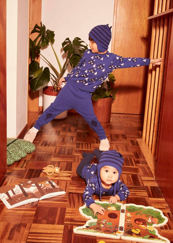 Fable AW24 SAMPLE - Blueberry Cabin Knit Sweater - The bonniemob 