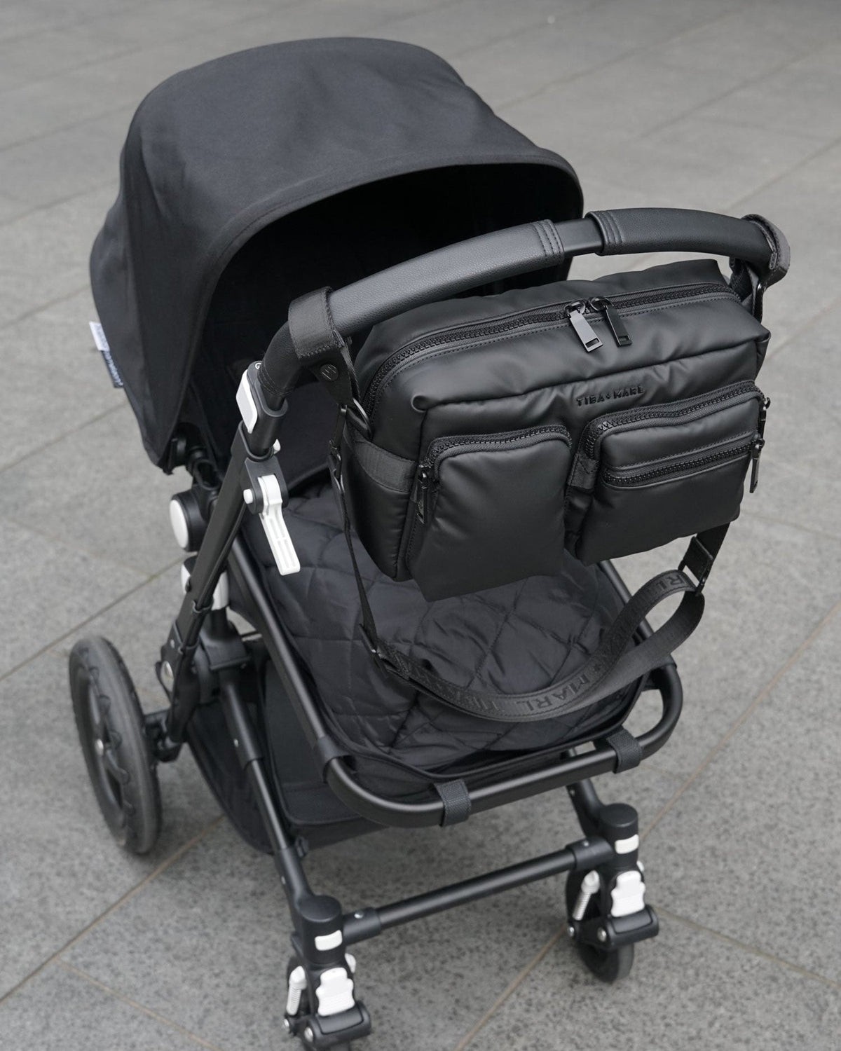 Axel Buggy Organiser / Changing Bag Matte Black