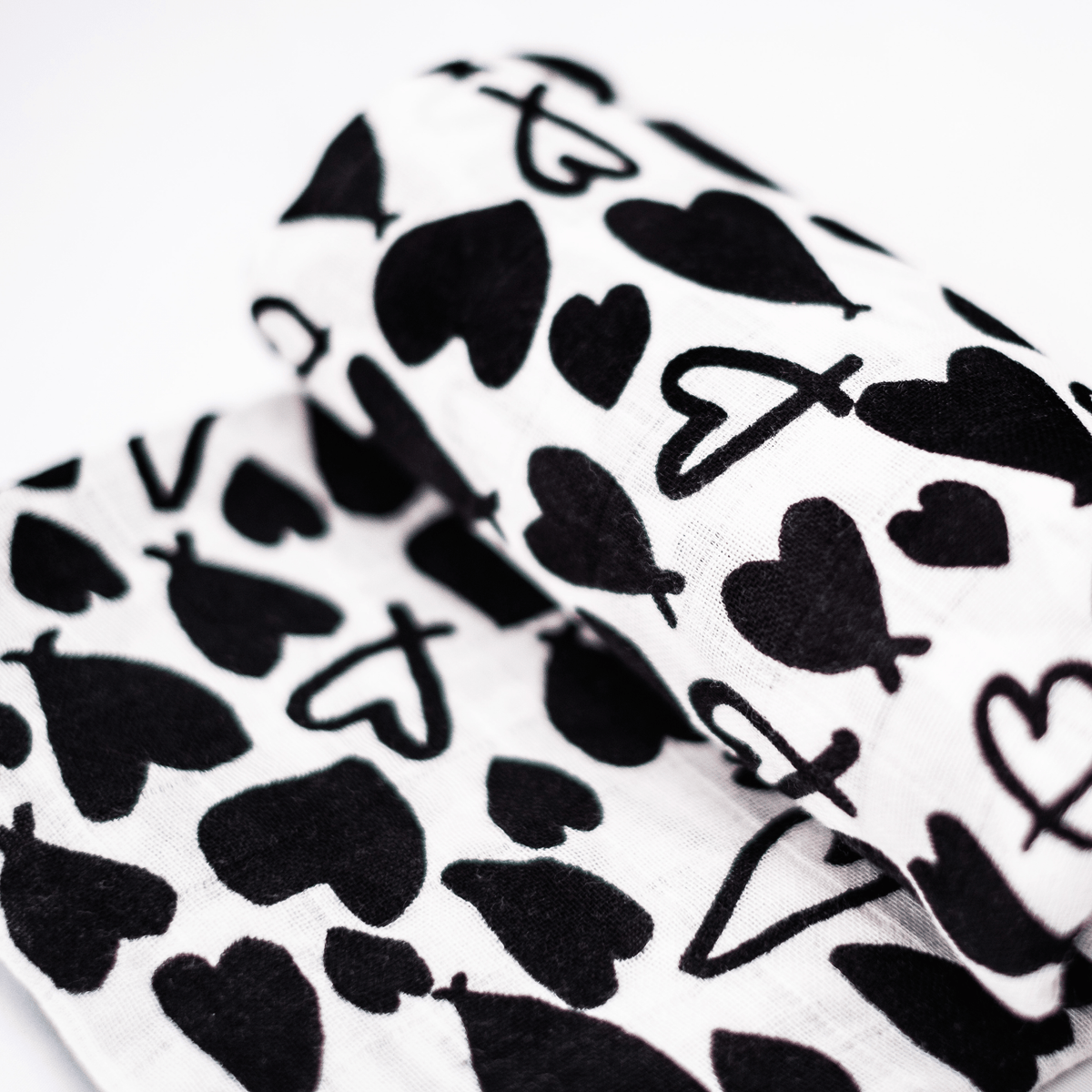 Etta Loves Sensory Baby Muslin — Love Heart, Birth to 4 Months