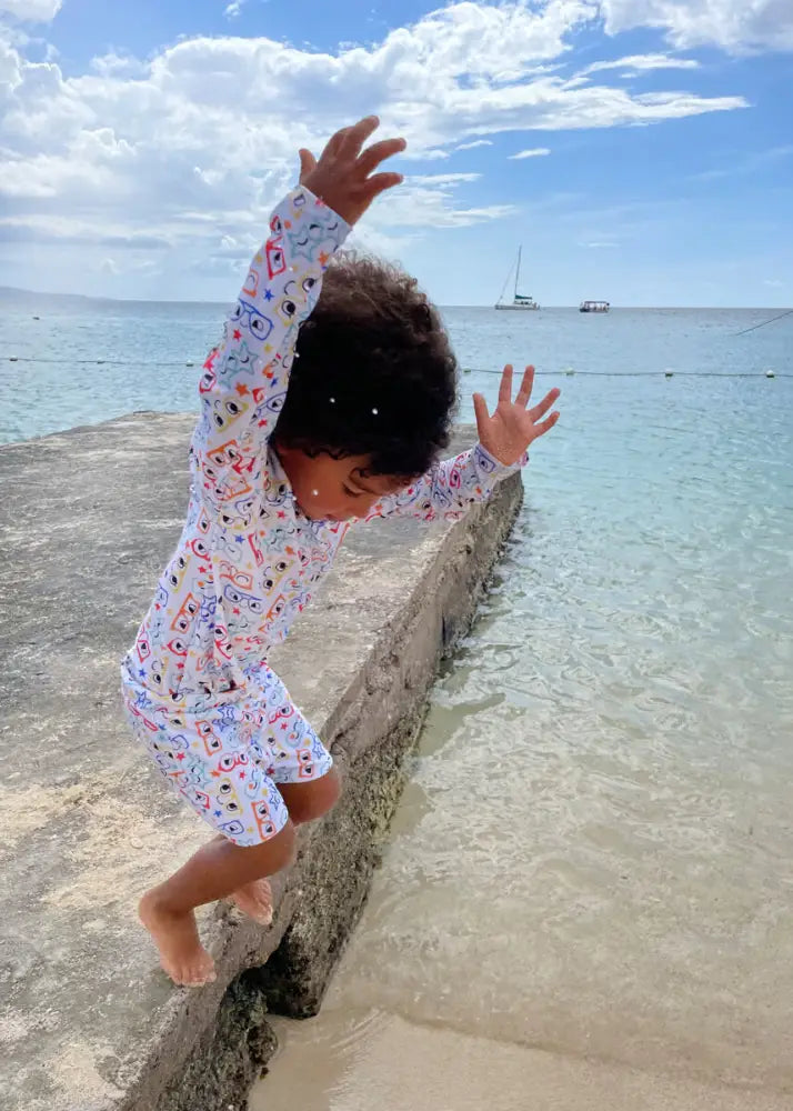 SPLASH - New Rainbow Sunnies UV Rash Top - The bonniemob 